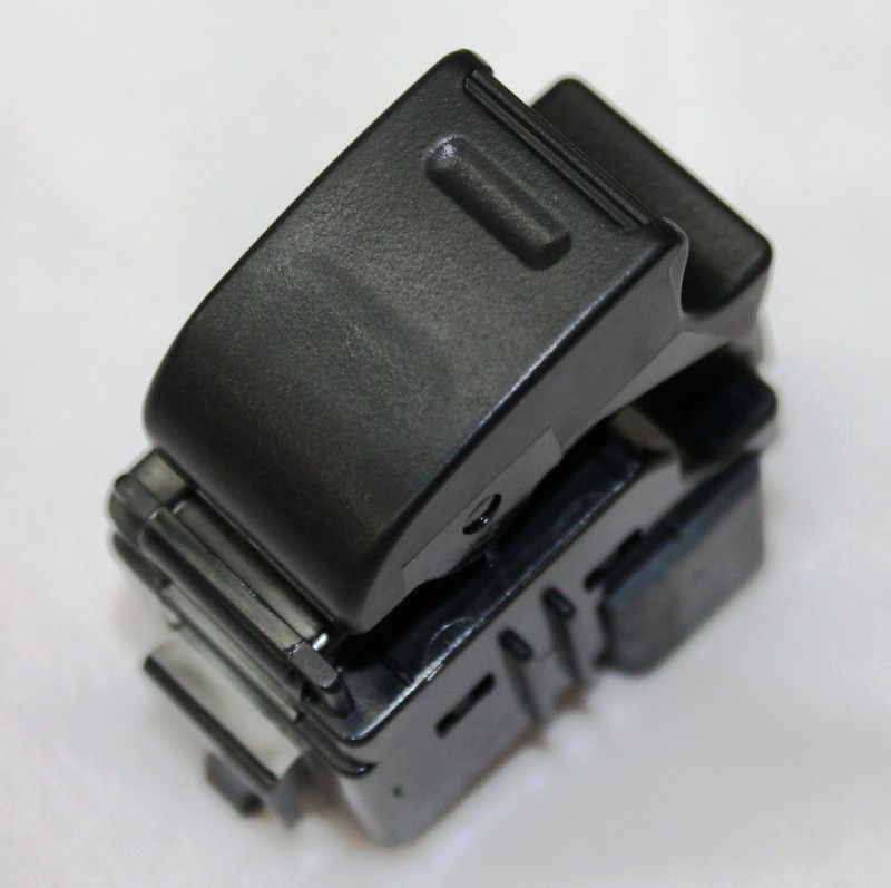 TOYOTA HILUX POWER WINDOW SWITCH AUG 04 JULY 15 NEW GENUINE