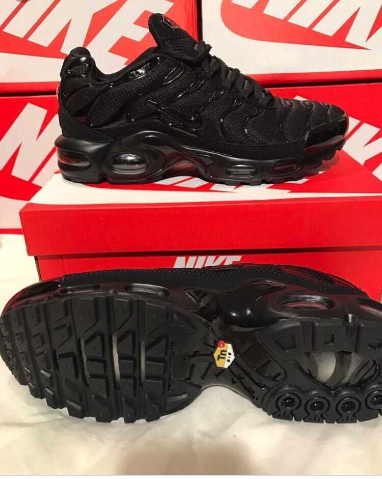 all black tns mens
