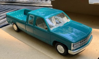 Ertl AMT 1993 Chevrolet C-1500 Extended -Cab Promo- Teal green Metallic 8130