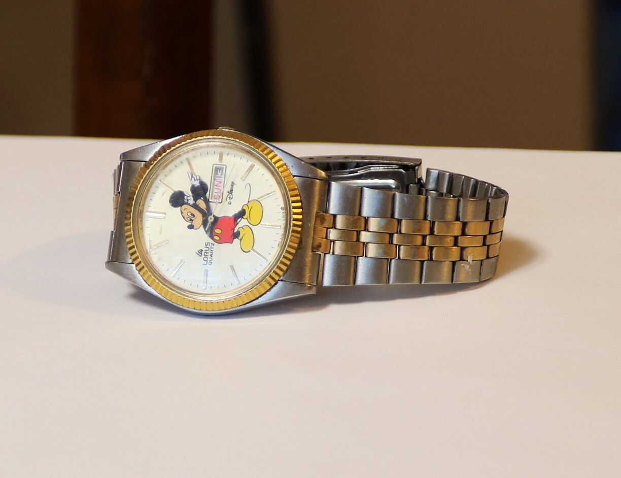 【希少】LORUS QUARTZ ディズニー　懐中時計 Mickey Mouse Watch Lorus Quartz Day Date Wrist Watch Japan