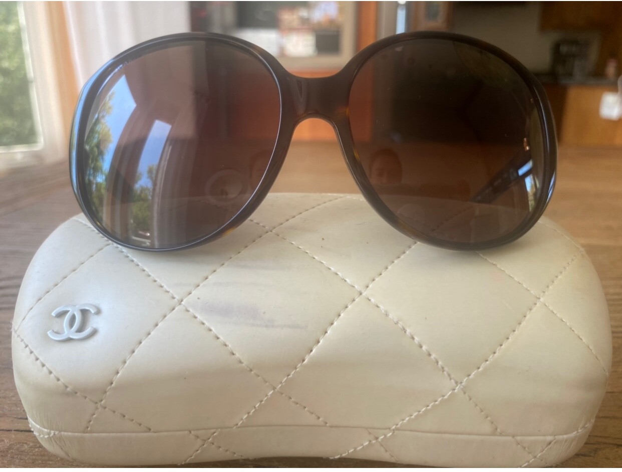 CHANEL シャネル　サングラス　リボン4180 58□17 130 3N CHANEL シャネル 5170-A イタリア製 リボン サングラス アイ