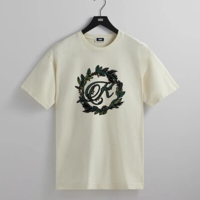 KITH Kithmas Wreath Tee T-Shirt Men s Size XL in Sandrift Brand New Authentic