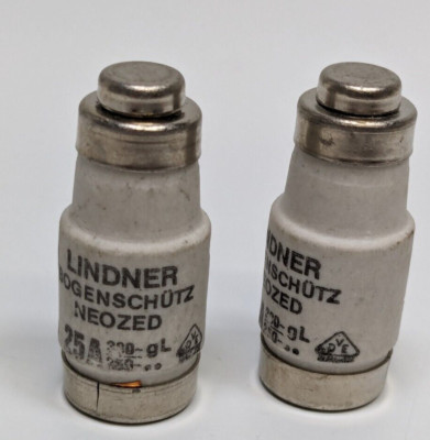 Lot of 2 Lindner Bogenschutz Neozed 25 Amp 250 330 gL Bottle Fuse