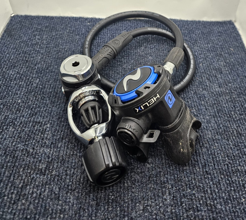 Aqualung Helix Dive Regulator Scuba Diving and Snorkeling Gear