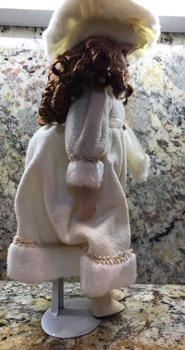 Paul Sebastian 2001 Limited Edition Emily Elizabeth Porcelain Doll w box 16