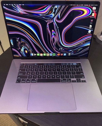 Apple MacBook Pro 16'' (512GB, Intel Core i7, 2.6 GHz, 16 GB