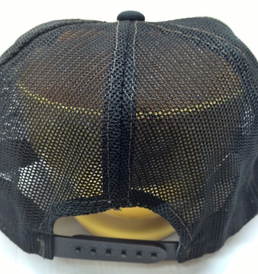 Vintage Iowa Hawkeyes Freedom Bowl 1984 Hat Cap white black gator peach rose