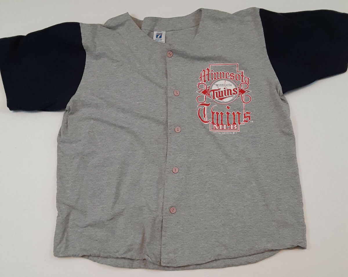 Vintage MLB Minnesota Twins Full Button Shirt Jersey Logo 7