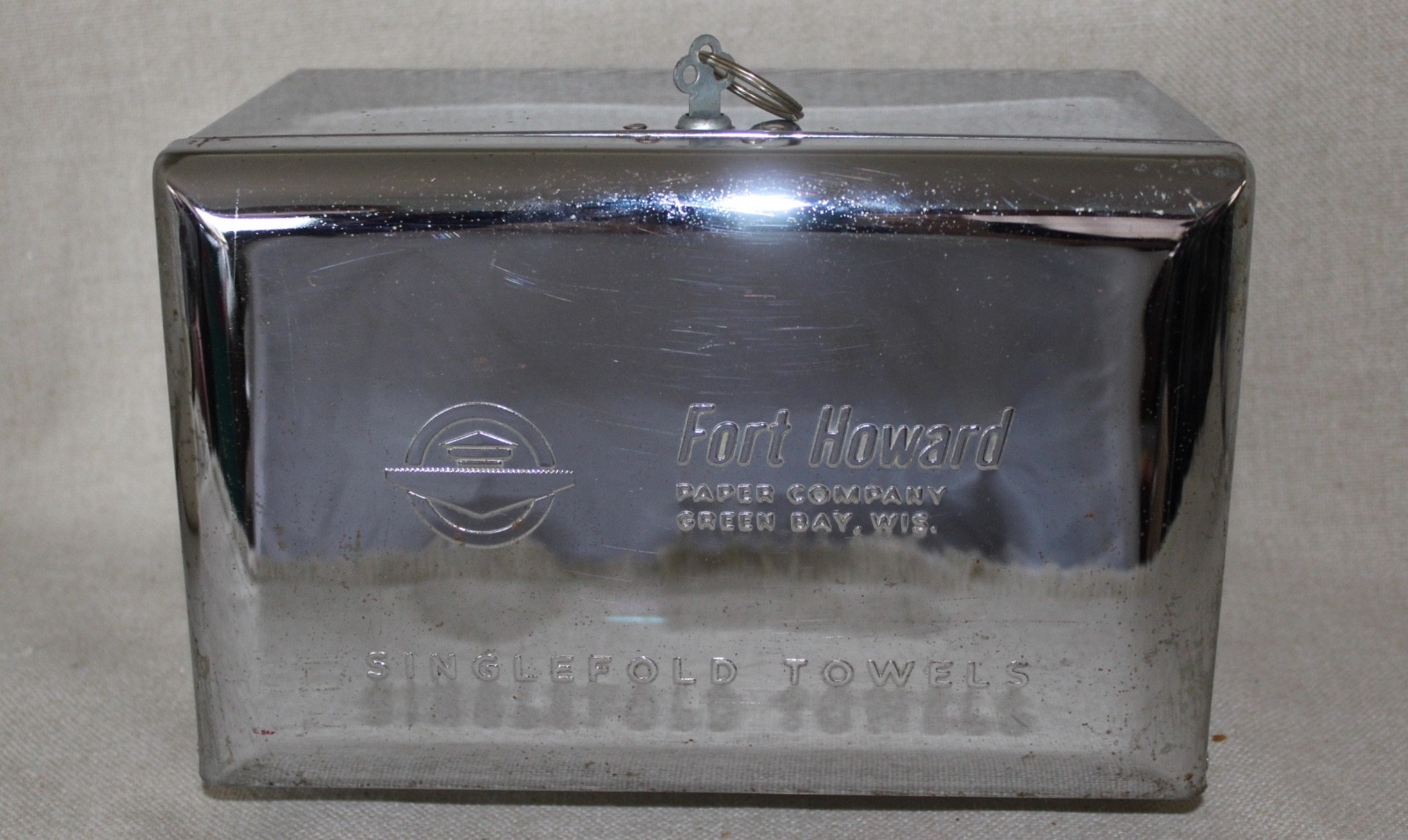 Vintage 70s FORT HOWARD PAPER SINGLE FOLD CABINET w/key SINGLE TOWEL BATHROOM