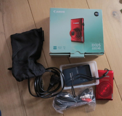 Boxed Canon IXUS 220 HS 12.1 Mega Pixels Digital Camera