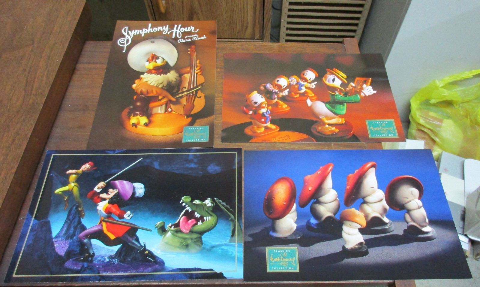 Lot of 12 Different  WDCC Unused Postcards Snow White Caballeros Tinker Bell +++