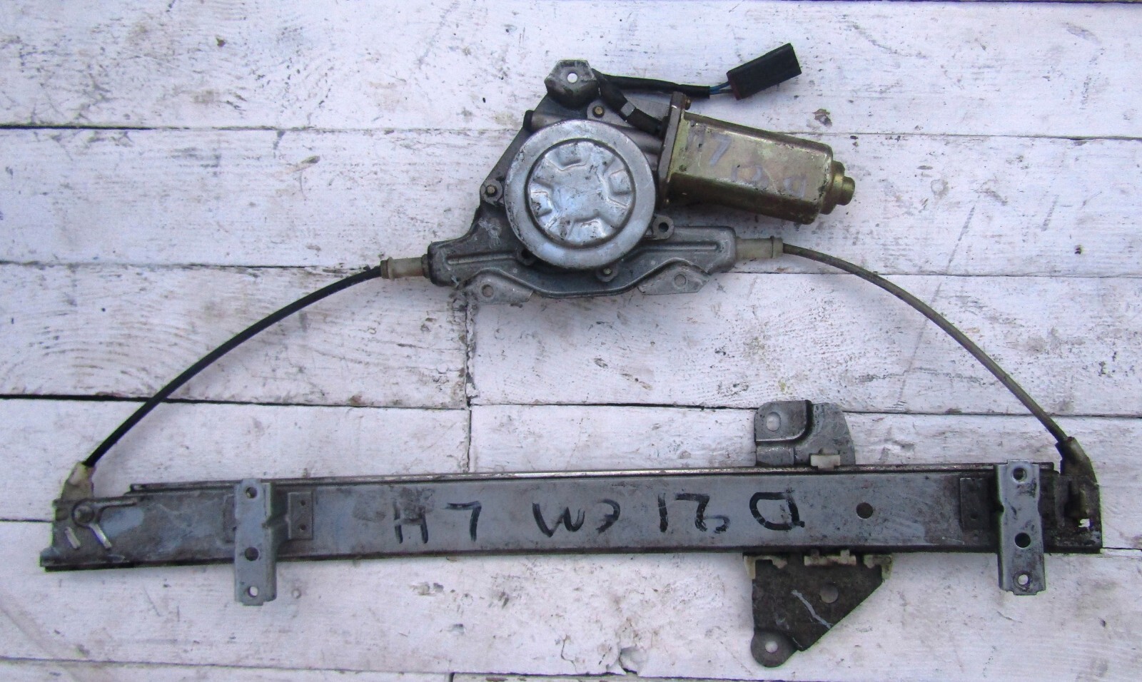 Nissan D21 Pathfinder 1987-95 window regulator Front Left