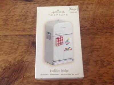 Hallmark Keepsake Ornament 2007 Holiday Fridge Magic Opens Refrigerator Light