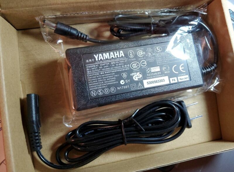 OEM YAMAHA keyboard PSR-S550 S650 S750 S710 S670 S770 S970 power adapter Charger