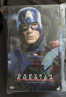 In Stock Hot Toys MMS563 Avengers Endgame Captain America (2012 Ver.) 1/6 Figure