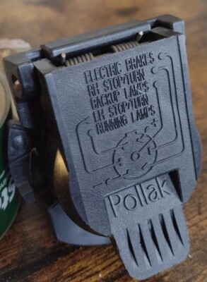 Pollak 7 way Trailer RV TWIST LOCK Vehicle Light Plug Socket OEM 12191503 GM