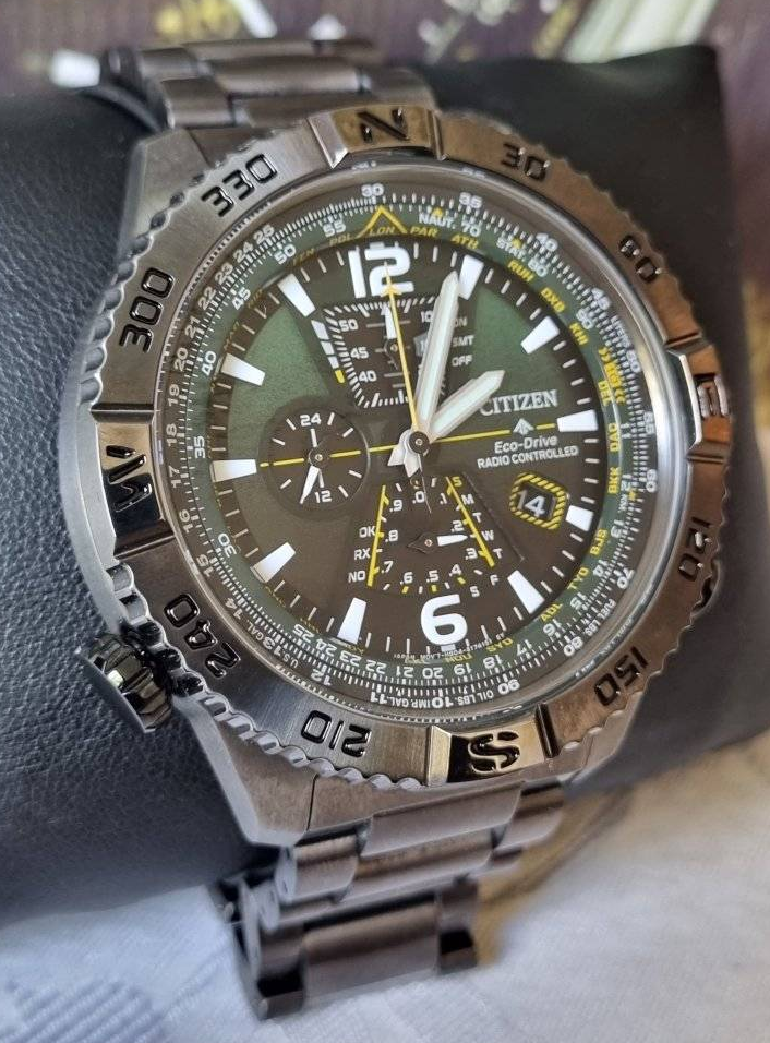 Pre-owned Citizen At8227-56x Promaster Navihawk A-t Green Dial Eco-drive Men's Watch