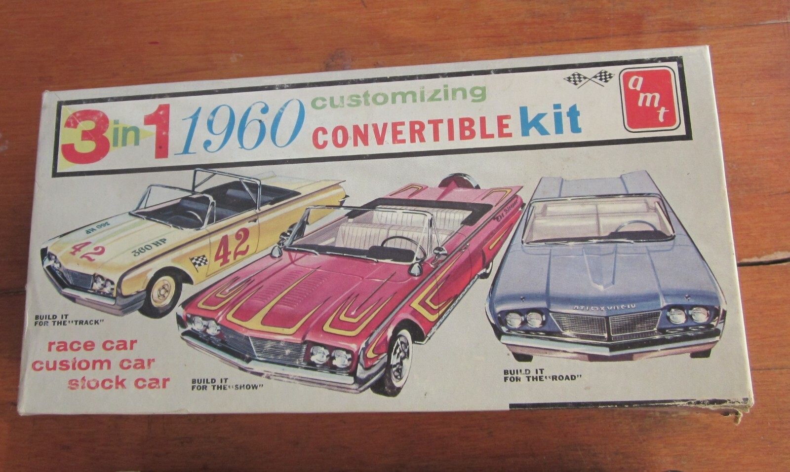 AMT 1960 Lincoln Continental Convertible Kit Annual 3-in-1 AMT 1960 Lincoln Continental Convertible Kit Annual 3-in-1