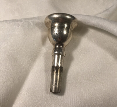 激レア‼️King トロンボーンマウスピース 28 Vintage KING 28 Trombone MouthpieceのeBay公認海外通販