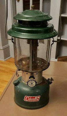 Vintage Coleman Lantern Model 220F February 1971 Green