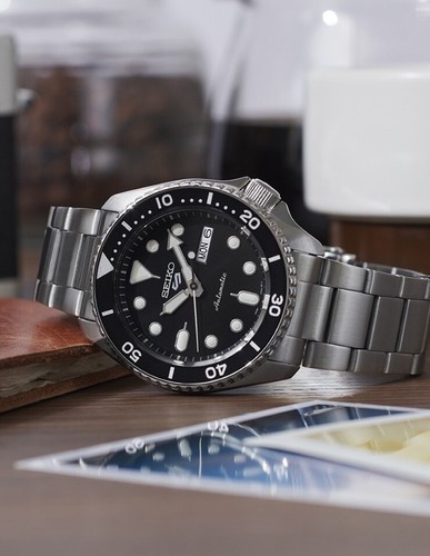 Pre-owned Seiko 5 Sports 42.5 Mm Automatic Stainless Steel Black Dial Watch - Srpd55k1??
