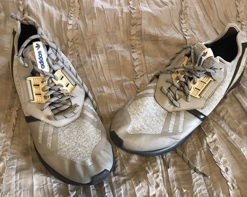 ADIDAS Mens TUBULAR New Years Eve B35640 Running Athletic