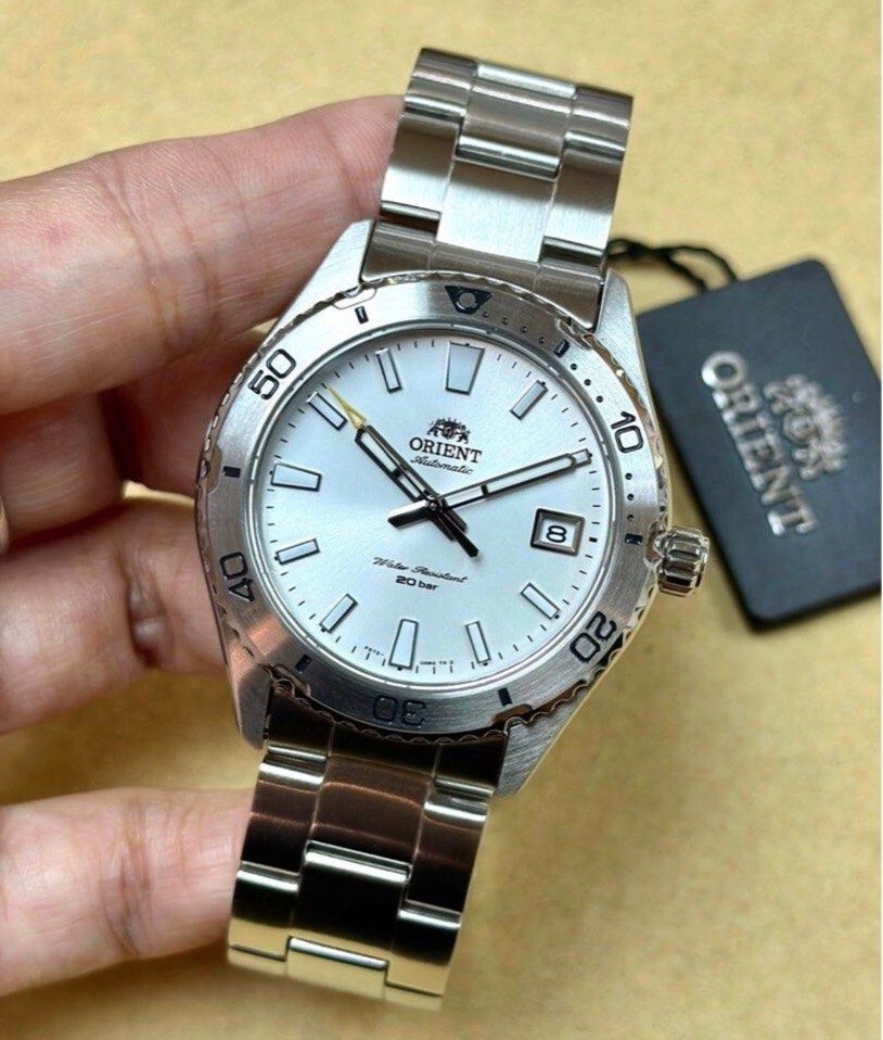 Pre-owned Orient Ra-ac0q03s10b Mako 40 White Analog Automatic Men's Diver's Design Watch