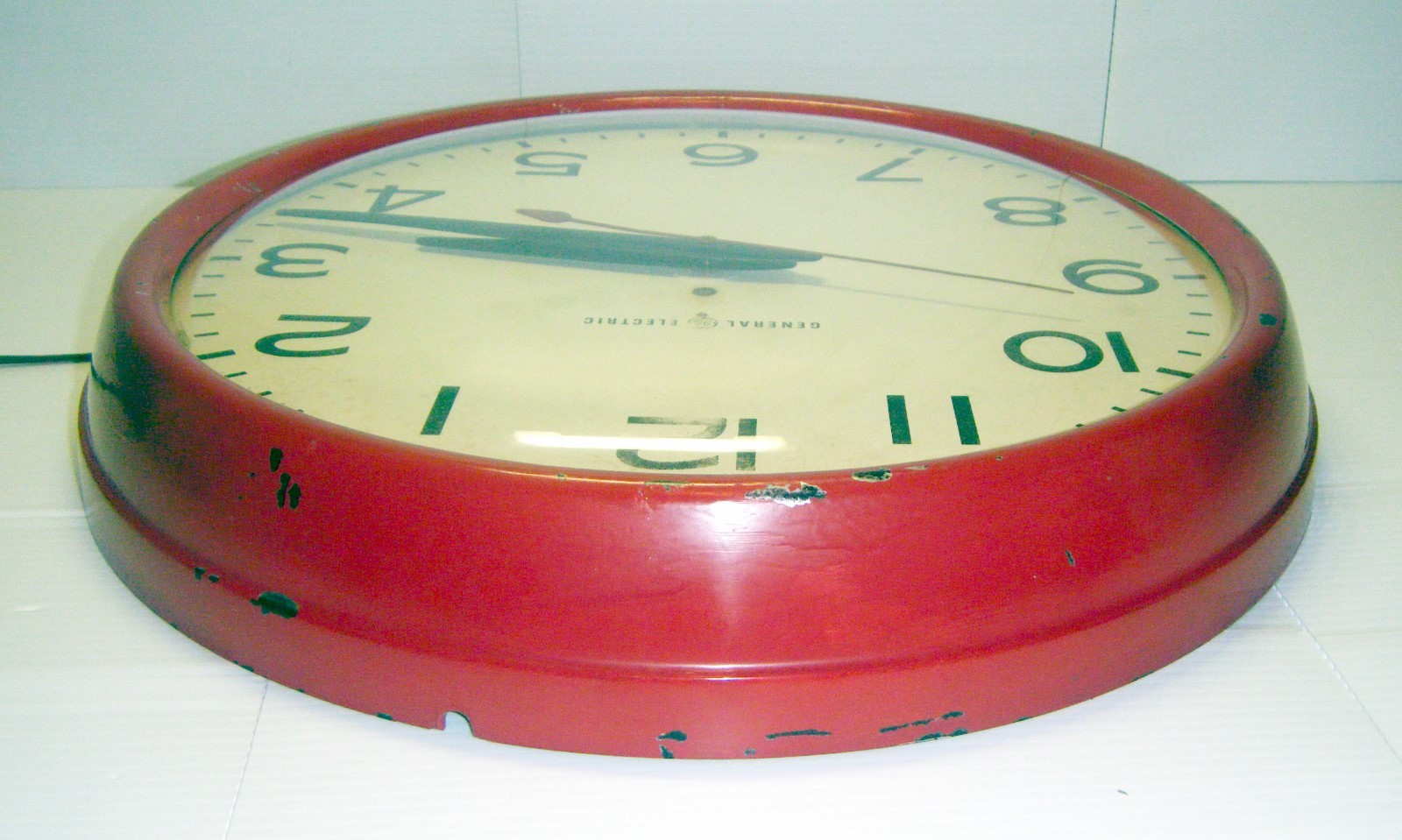 Vintage GE 15” Commercial Telechron School Wall Clock Rare Model 2915A