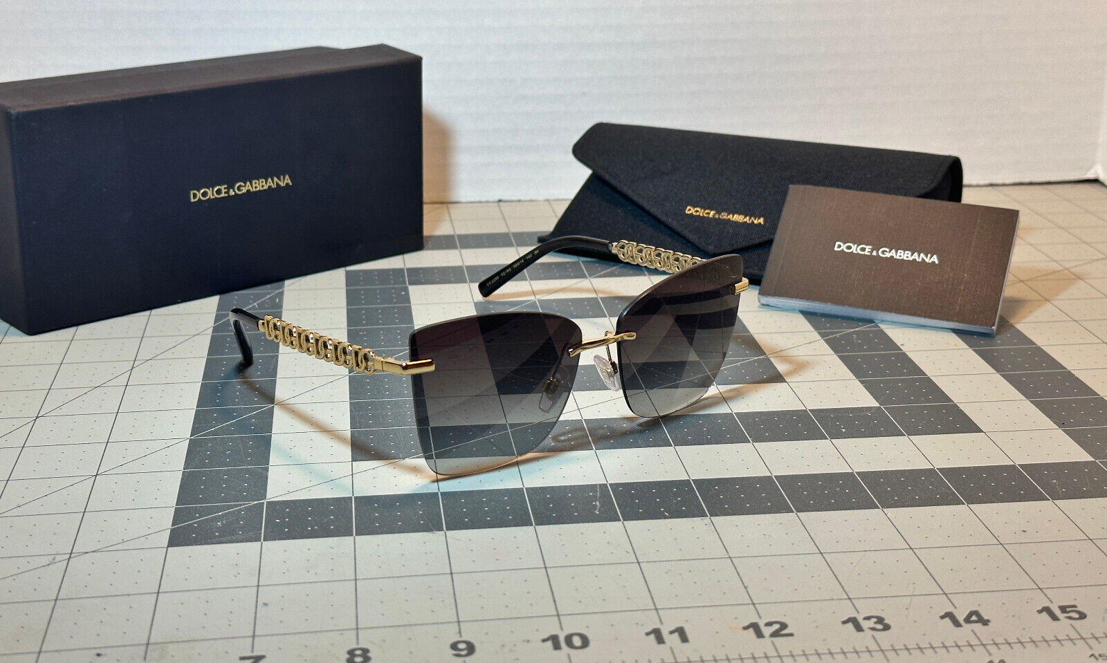 GENUINE Dolce & Gabbana DG2289 02/8G Gold Ladies Sunglasses GENUINE Dolce & Gabbana DG2289 02/8G Gold Ladies Sunglasses