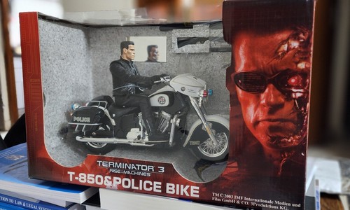 ターミネーター3 T-850&POLICE BIKE Terminator 3 T-850 with Police Bike Action Figure