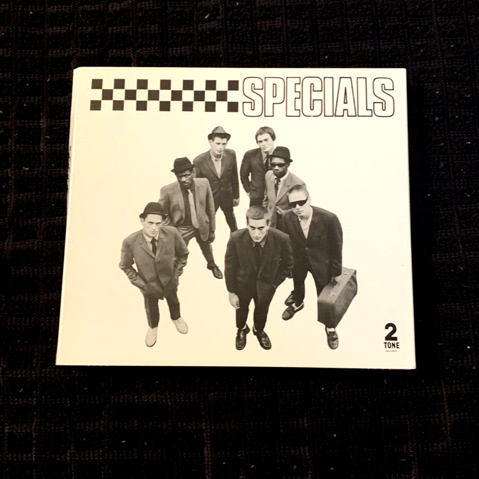 CD Specials Live At The Moonlight Club TOCP7240 Two-Tone Records, Chrysalis, Two-Tone Records プロモ /00110 81XIk7ZuCzL._UF1000,1000_QL80_.jpg