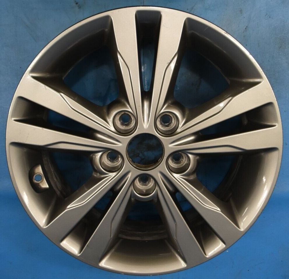 Hyundai Elantra 2017-2018 Used OEM Wheel 16x6.5 Factory 16