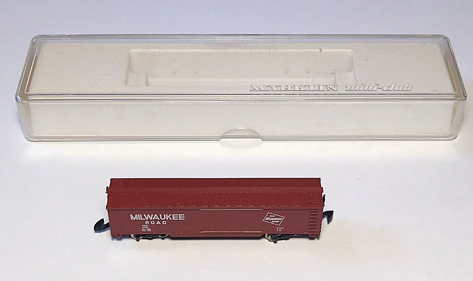 Marklin Mini-Club Z Scale 19042 Milwaukee Road Boxcar 8637