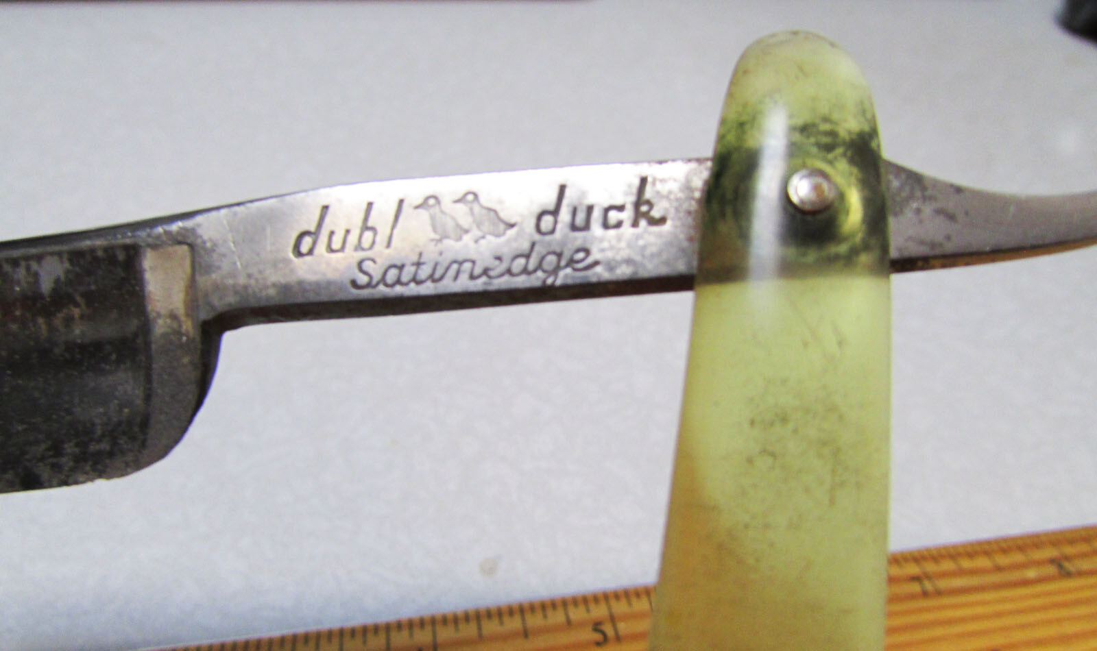 vintage Satinedge Dubl Duck German Razor blade & handle, great condition