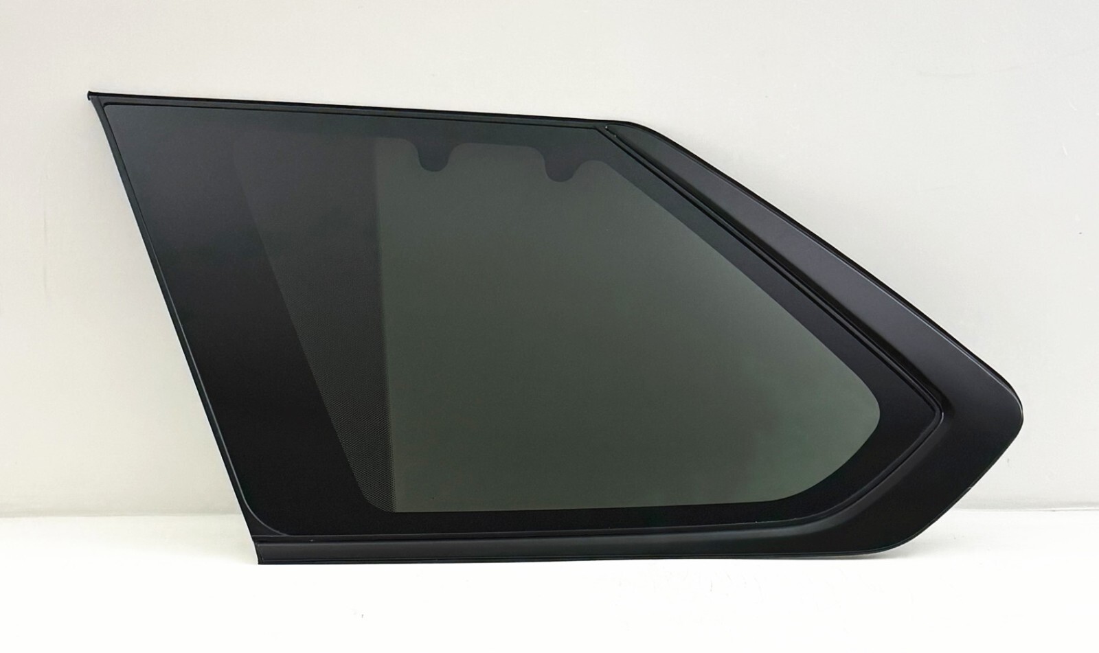 Driver/Left Side Quarter Window Glass W/Black Molding For 23-25 Toyota Sequoia