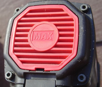 MAX CO GS683CH-EX Cordless Superframer Framing Nailer Battery & Charger 4 Parts