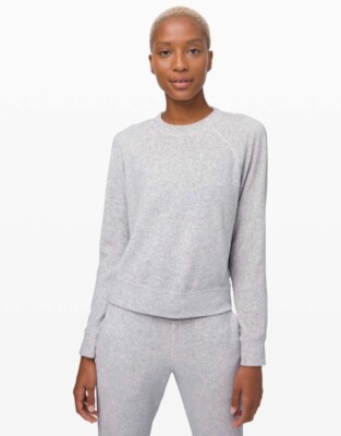 LULULEMON EVERY MOMENT CREW VELOUR IN HEATHERED LIGHT GREY SZ 10 NEW W/TAGS
