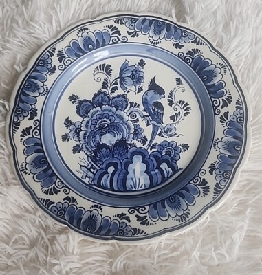 VINTAGE  DELFT BLUE HOLLAND HANGING  HAND PAINTED BIRD PLATE W/ SCALLOP EDGES 