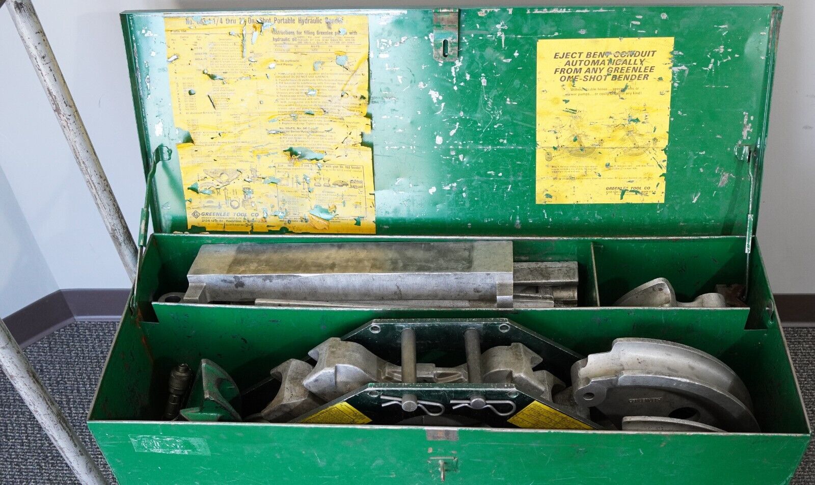 Greenlee 883 Hydraulic Bender Greenlee 782 Hydraulic Tube Greenlee 883 Hydraulic Bender Greenlee 782 Hydraulic Tube