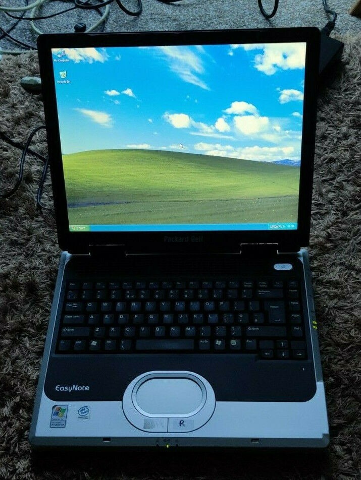 Packard Bell EasyNote F5275 15'' Retro Gaming Laptop Windows XP DVD