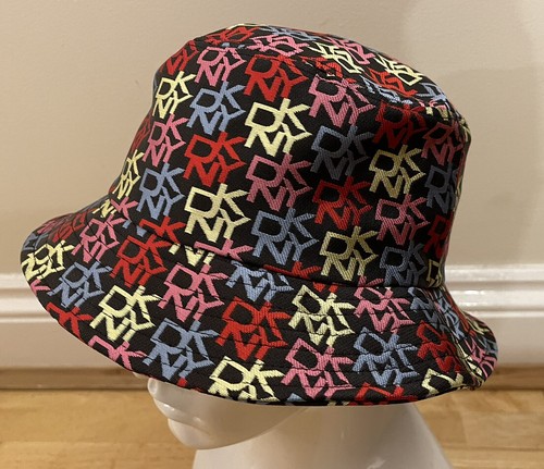 ☆関税込☆ ★CKJ Monogram Embroidered Bucket Hat 36010701_xxl_a1.jpg