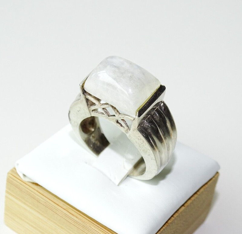 Ancienne  Bague En Argent Imposante  Taille 57 Pierre A Identifier