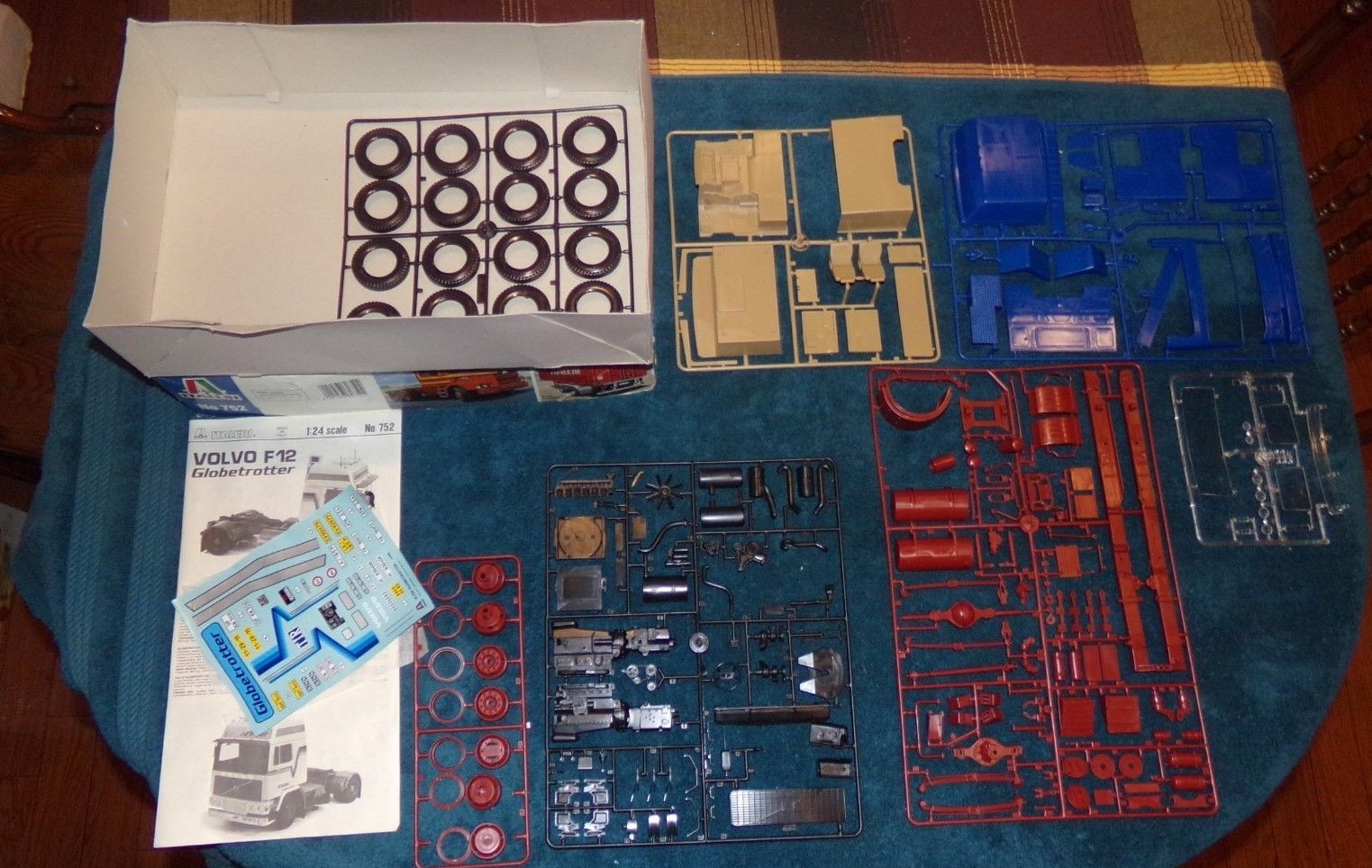 ITALERI GLOBETROTTER LONG RANGE TRUCK 1:24