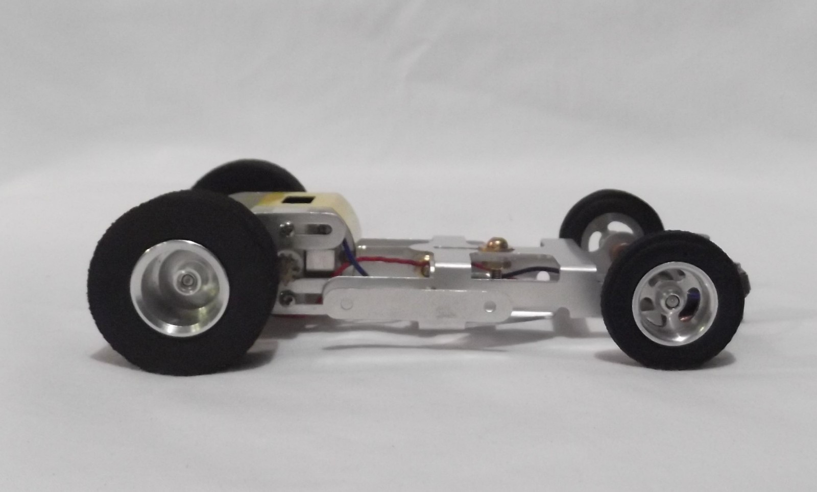 1/24 Scale Slot Car Chassis GAR VIC Aluminum Adjustable New