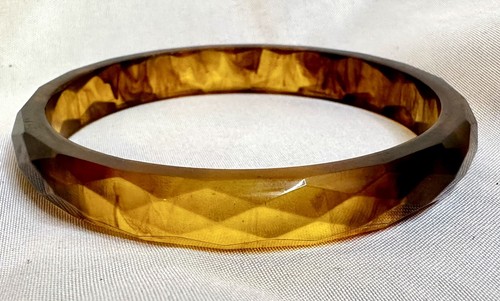 Bakelite Bangles Guide BOOK ベークライトアンティーク Bakelite › Gaslight & Shadows Antiques