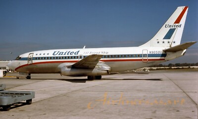 United Airlines Boeing 737-222 N9050U at ATL in November 1977 8''x12'' Color Print