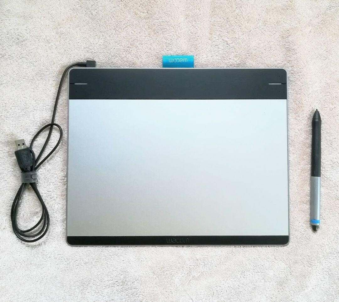 ワコム Intuos comic medium CTH-680/S1 wacom Intuos Comic Pen & touch medium [CTH-680/S1] Pen tablet for
