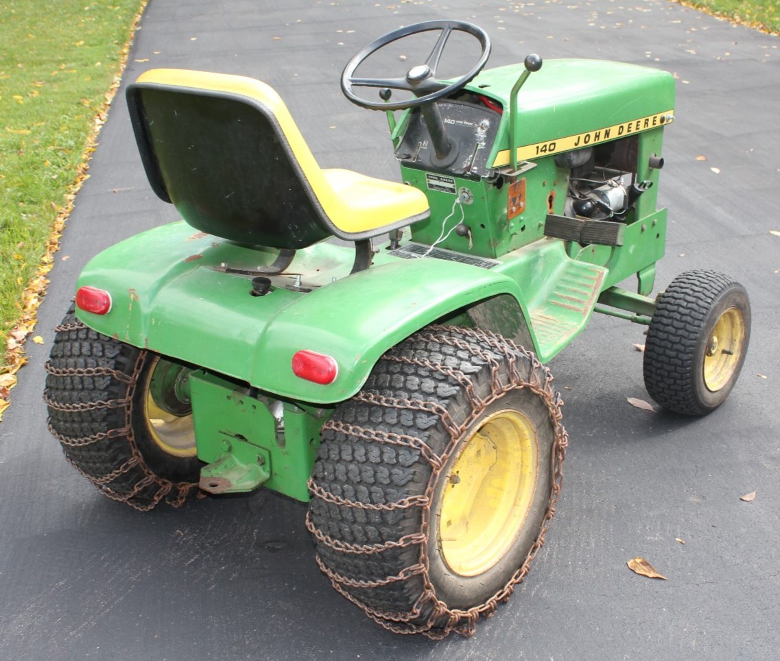 JOHN DEERE 140 H1-  TRACTOR - REBUILT ENGINE - 48' DECK - 42' BLADE  MULE DRIVE
