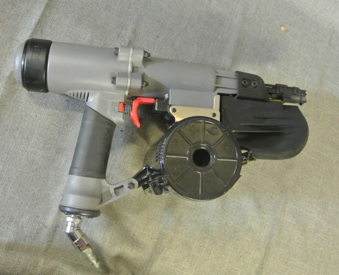 MAX CNV400A PNEUMATIC COIL NAILER IN BLACK CASE (195404-1 GN)