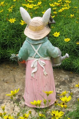 Gardening Bunny Rabbit Sculpture*Primitive/French Country/Urban Farmhouse Decor